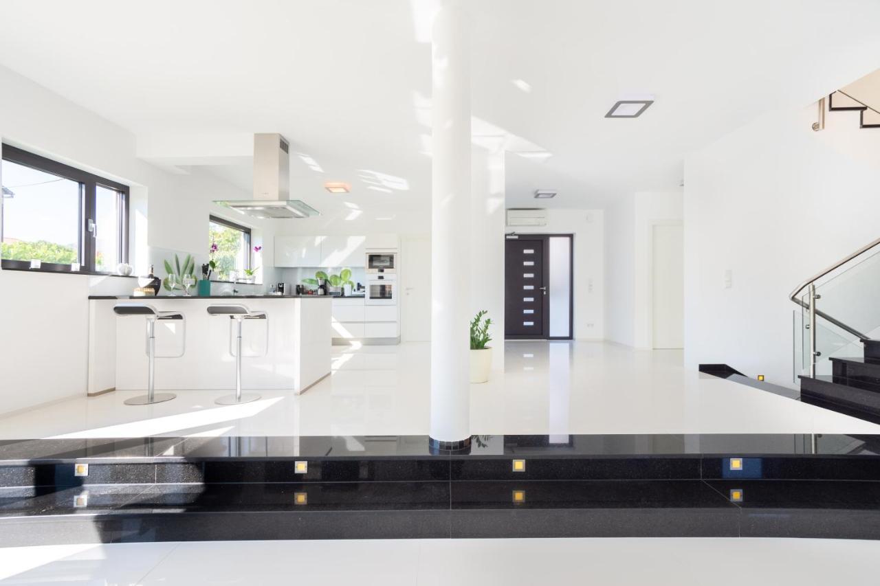 Luxury City Villa Τρογκίρ Εξωτερικό φωτογραφία