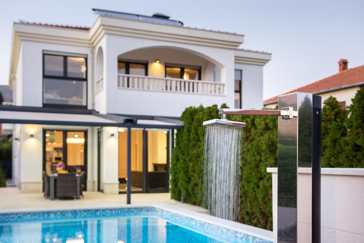Luxury City Villa Τρογκίρ Εξωτερικό φωτογραφία